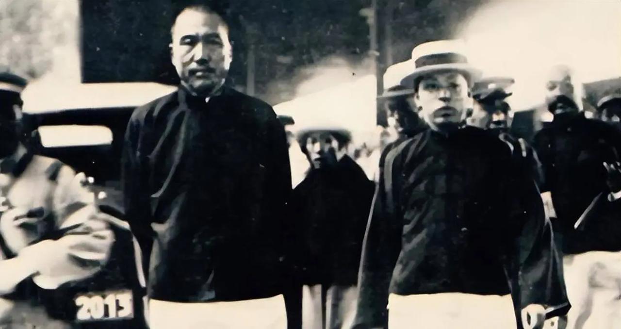 1932年8月底，张宗昌受山东省主席韩复榘的邀请，乘车南下去往济南“共谋大事”，
