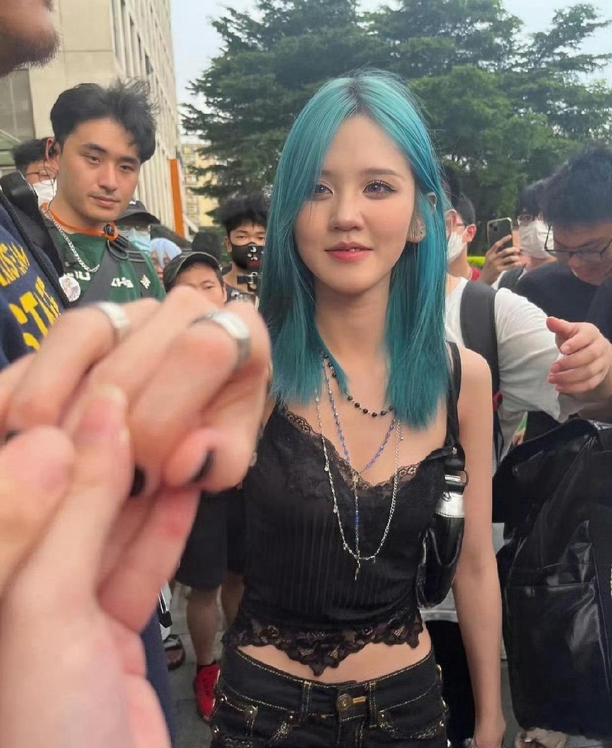 井川里予的路人视角 不愧是纯欲天花板 