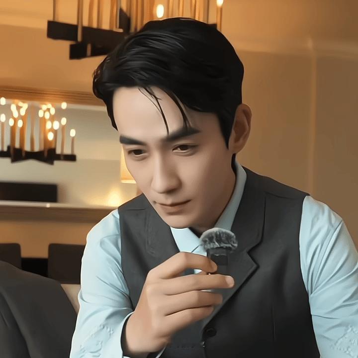 小表情好迷人[拜托]朱一龙 ​​​