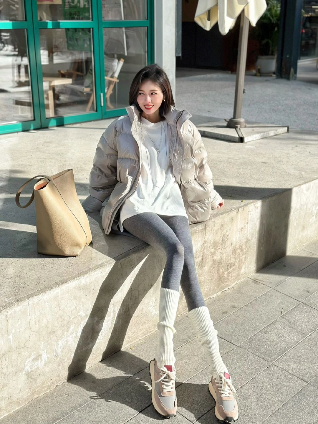 灰羽绒+灰legging｜又暖又帅不露腿🐘