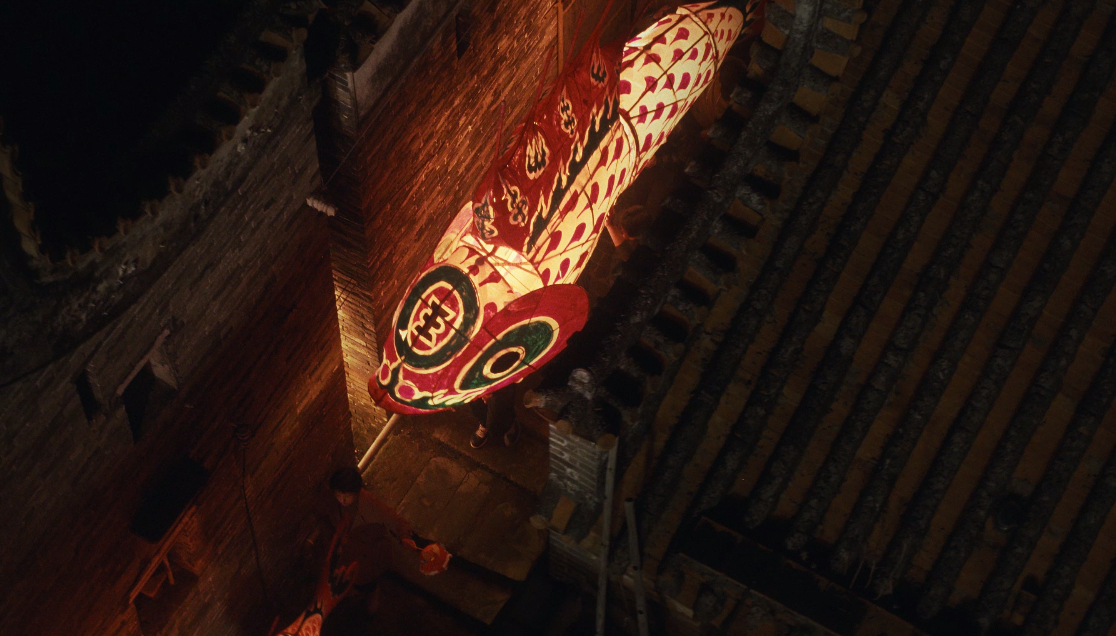 #元宵节也是中国情人节#元宵节有独属于中国人的浪漫，有烟火、有花灯，夜晚灯火通明