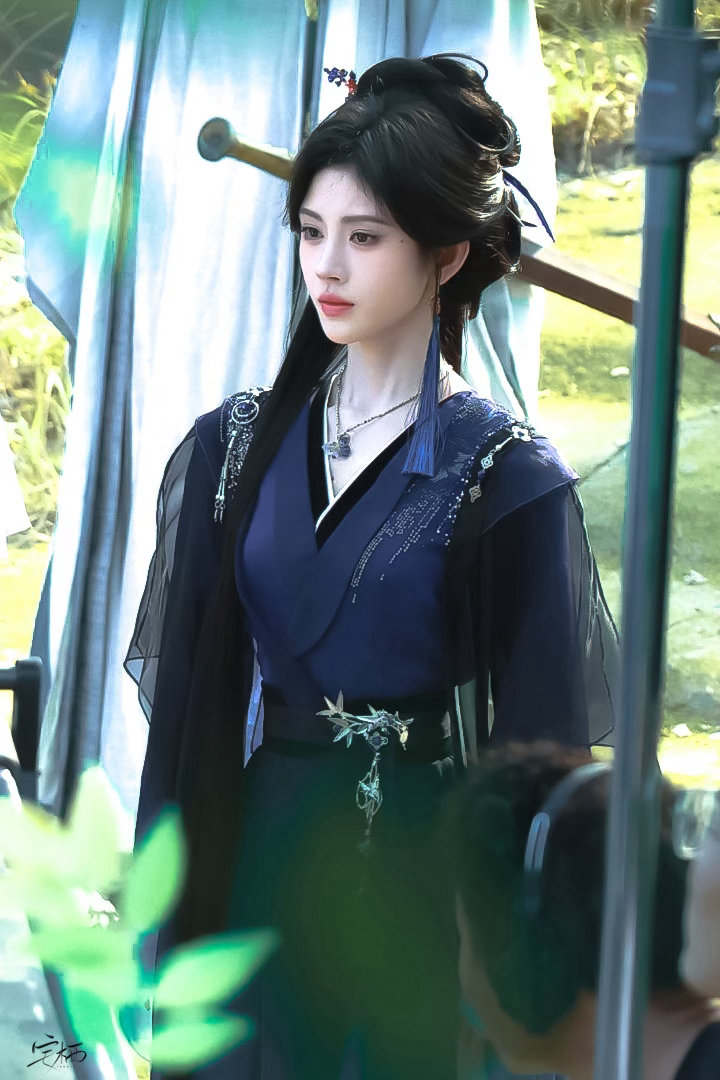 雅诗蓝黛鞠婧祎  ​​​
