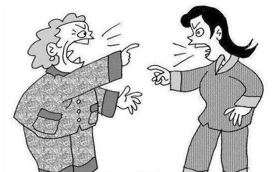 千万不要惹老人！北京，85岁大妈因房子采光问题，与一家公司发生争执，大妈破坏对方