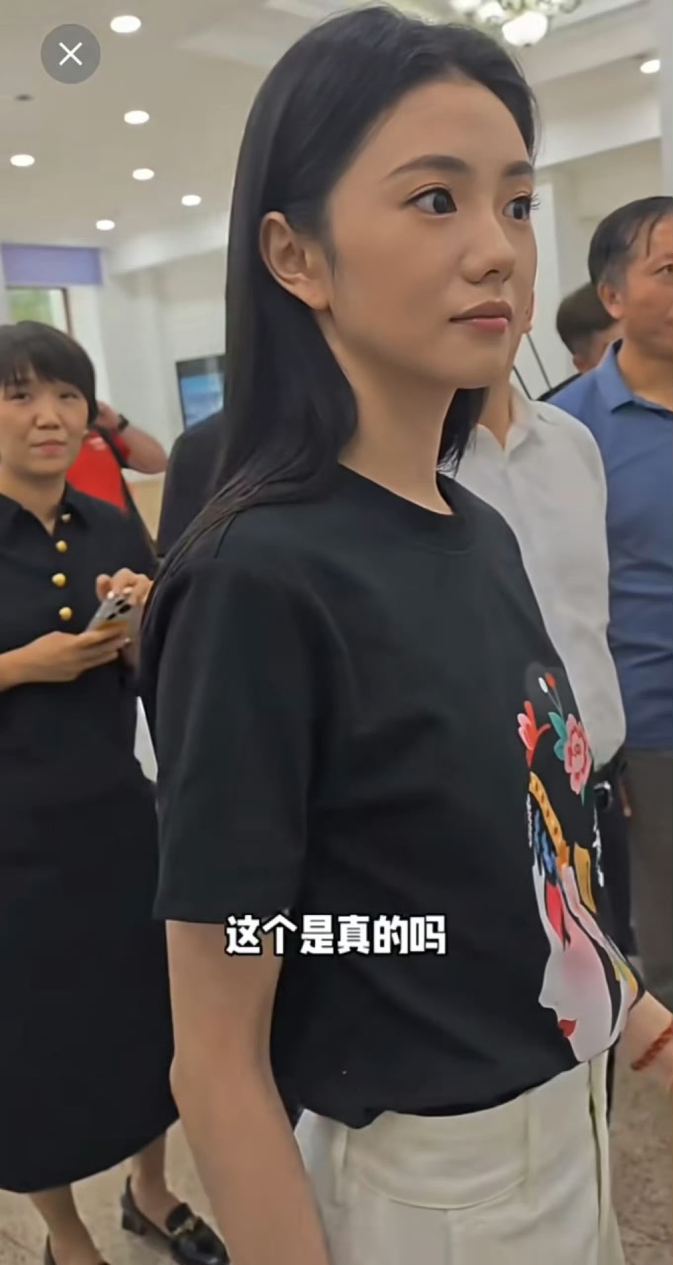 这图锐化的有点太厉害了吧 