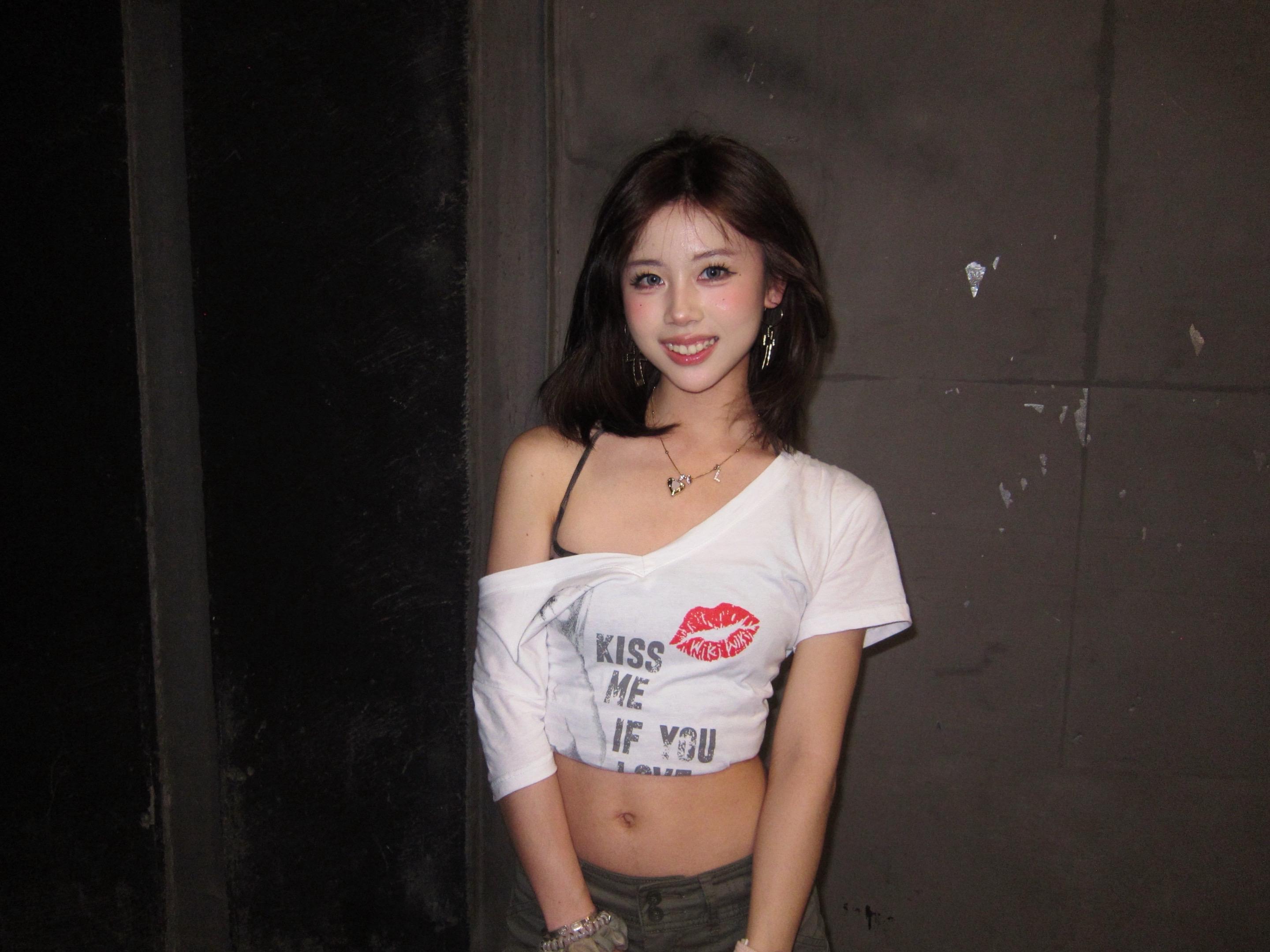 我就这样笑脸对人ㅍㅅㅍ。