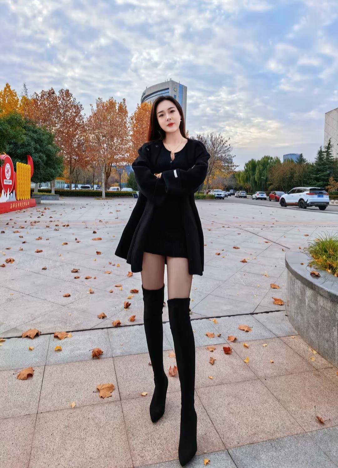 怎样搭配才能显得优雅又不老气呢