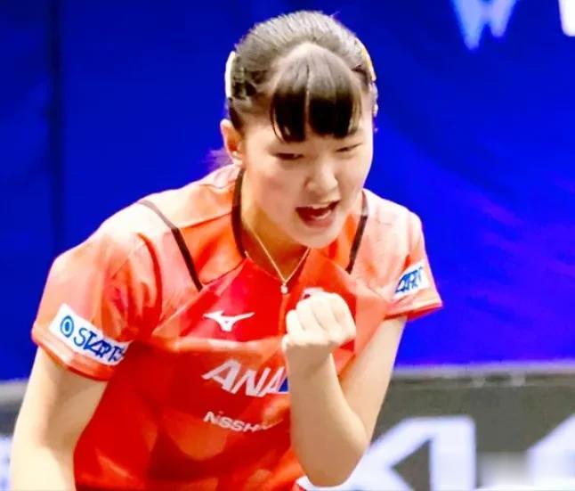 张本美和和孙颖莎比最大的优势就是年龄小，比孙颖莎小了八岁以后巅峰时期的张本美和，