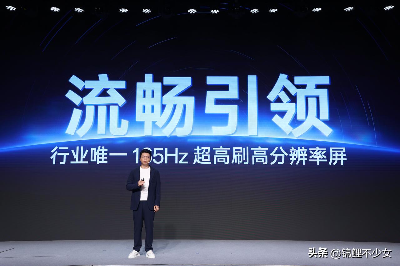 一加始终以 “打造世界上最好的屏幕” 为目标，引领中国高端屏幕发展。作为行业高刷