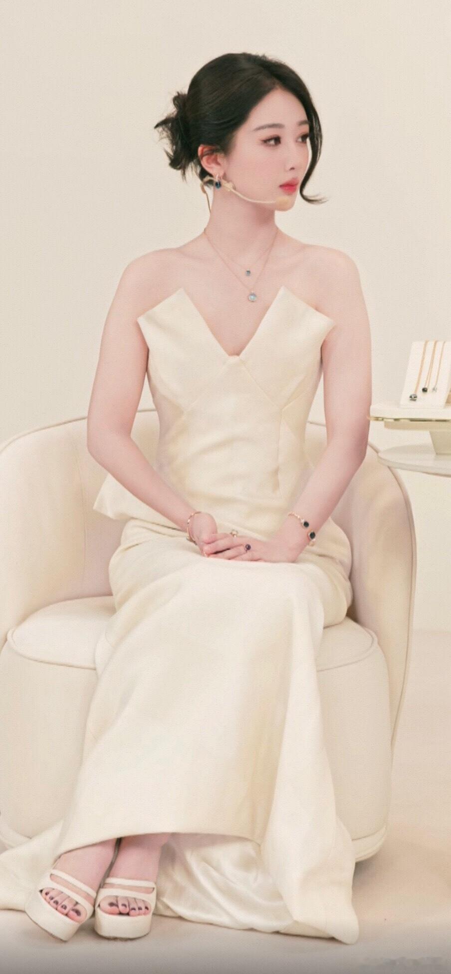 杨紫直播预热 