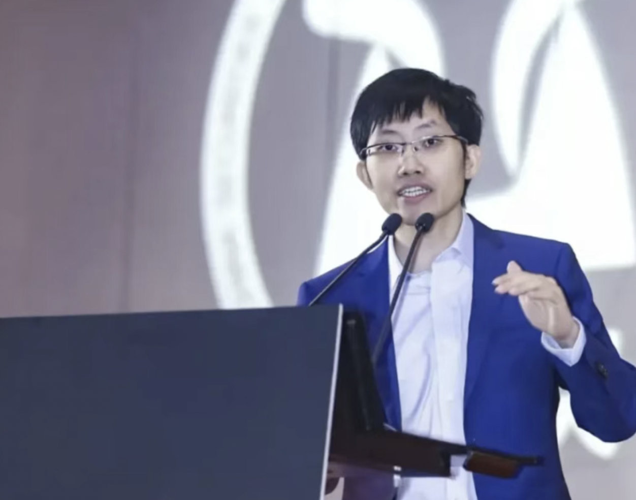 【】虽然距离春节还有些时日，但国内科技圈的节奏似乎已经提前进入了假期模式，唯独 