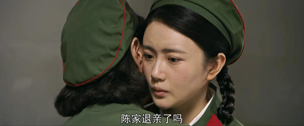 一位母亲深夜接到一通电话，电话里说，她的女儿被人玷污了。这位母亲匆忙赶到女儿身边