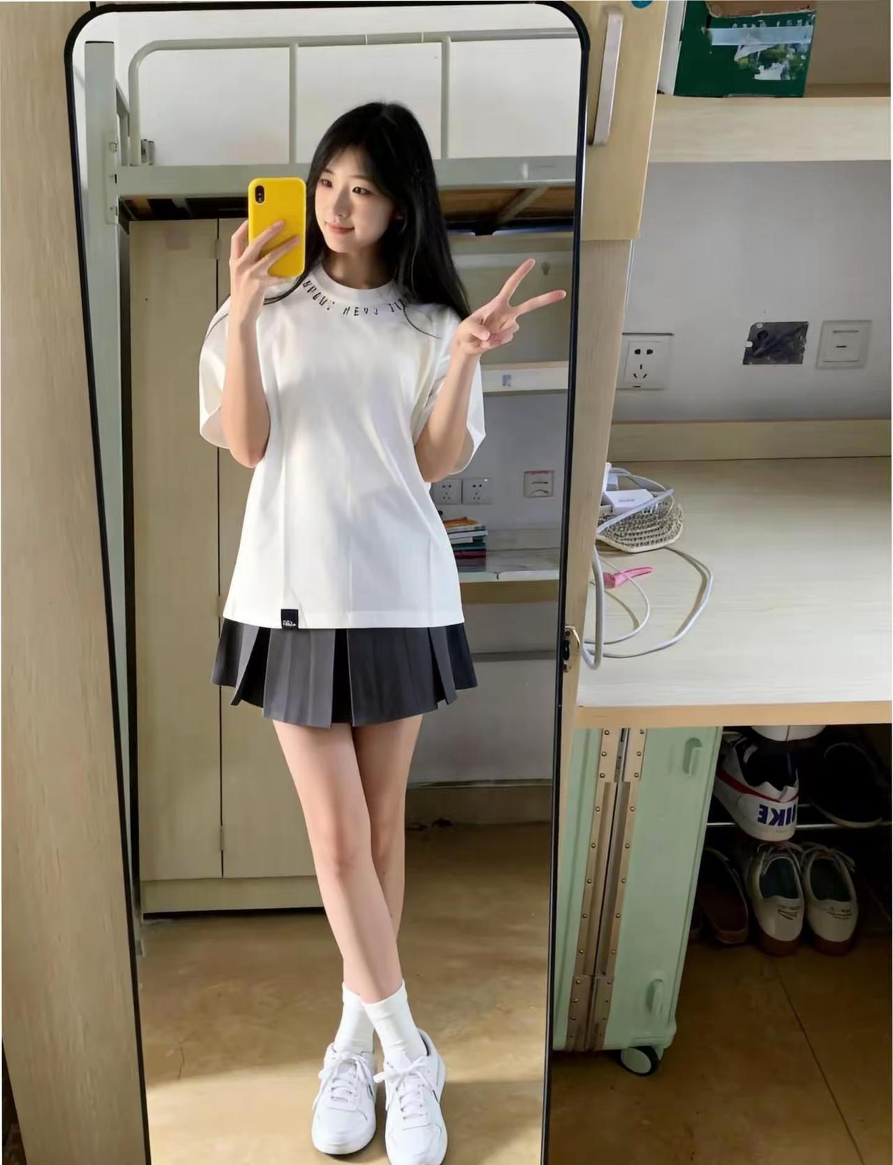 女人怎样穿搭，更显气质