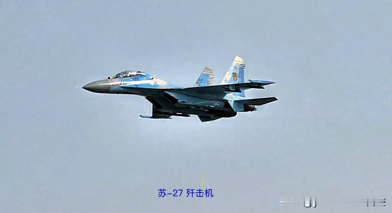 俄罗斯国防部12月9日通报：
    俄东部集团军部队凭借强大的火力、持续对乌军