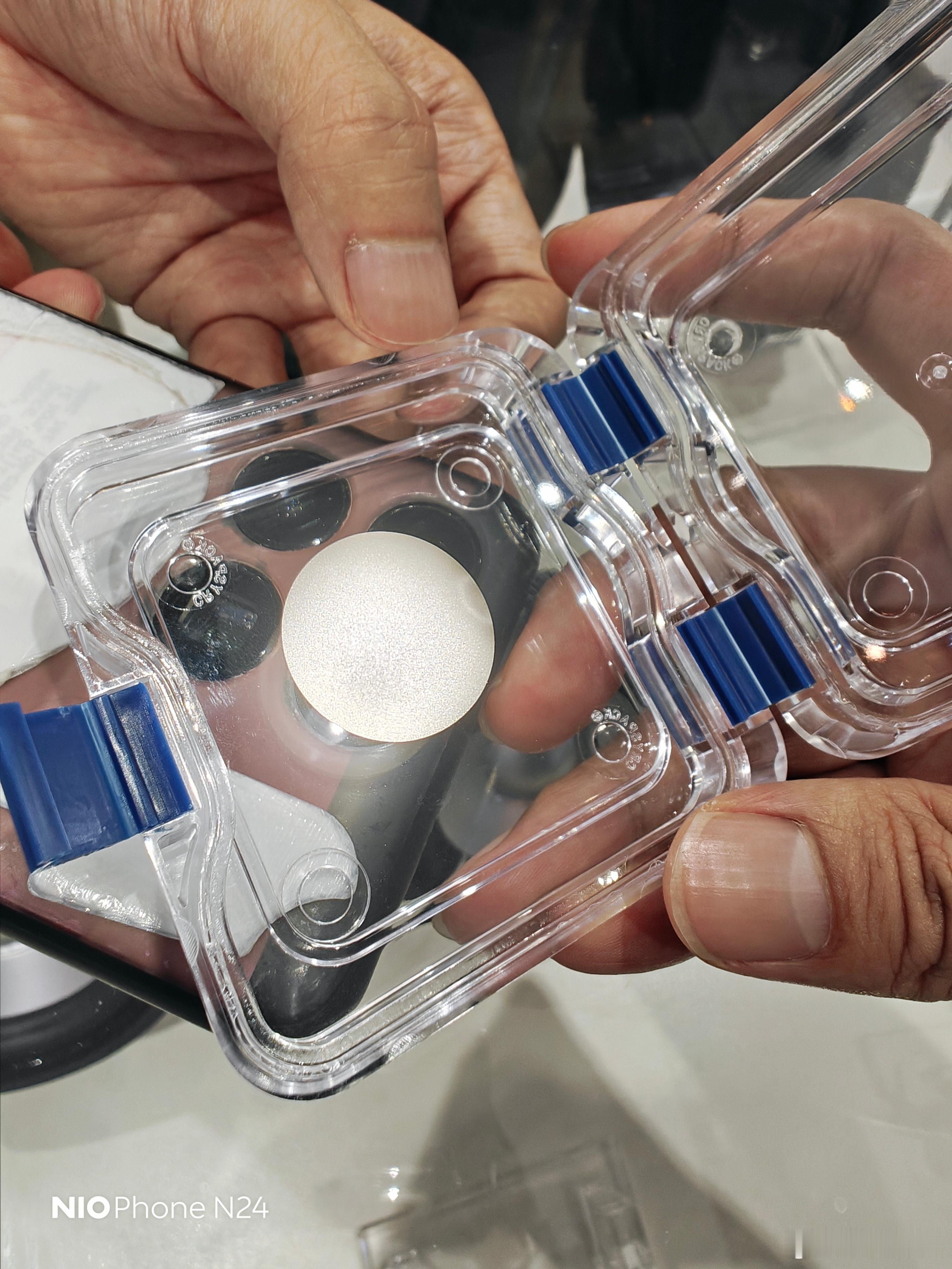 各位老板来欣赏下你们的ES9 9.2.4.8音响系统47扬声器的真面目，蔚来这套