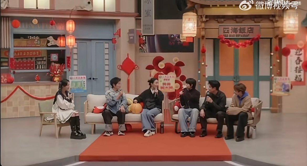 那英回应演林宥嘉学妹 真的有被这段陈年趣事惊喜到！那英和林宥嘉的学长学妹设定，时