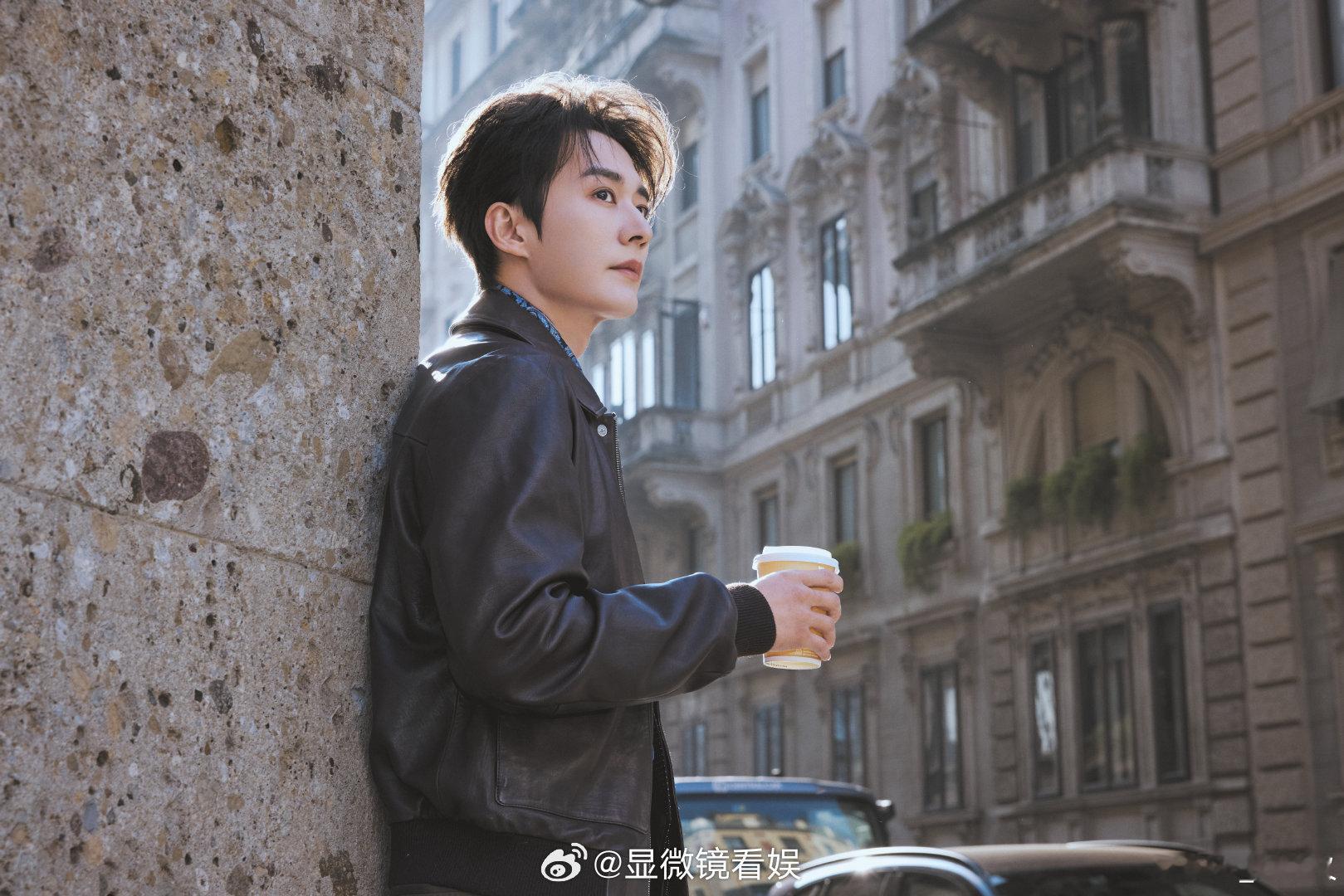 刘学义九宫格强迫症犯了吗刘学义随拍随编辑中 时装周这条微博也太可爱了！来回编辑好