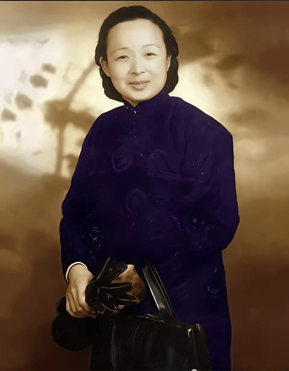 1949年，谢晋元的遗孀向陈毅要了一个房子，陈毅就把吴淞路466号送给她，几天后
