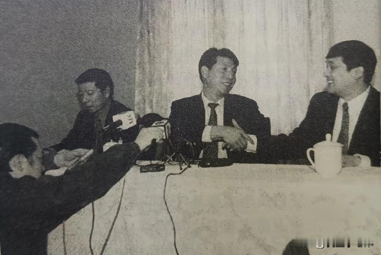 郁知非手下的申花，建队思路够前卫，可惜缺点眼光和坚持
话说郁知非作为申花首位老总