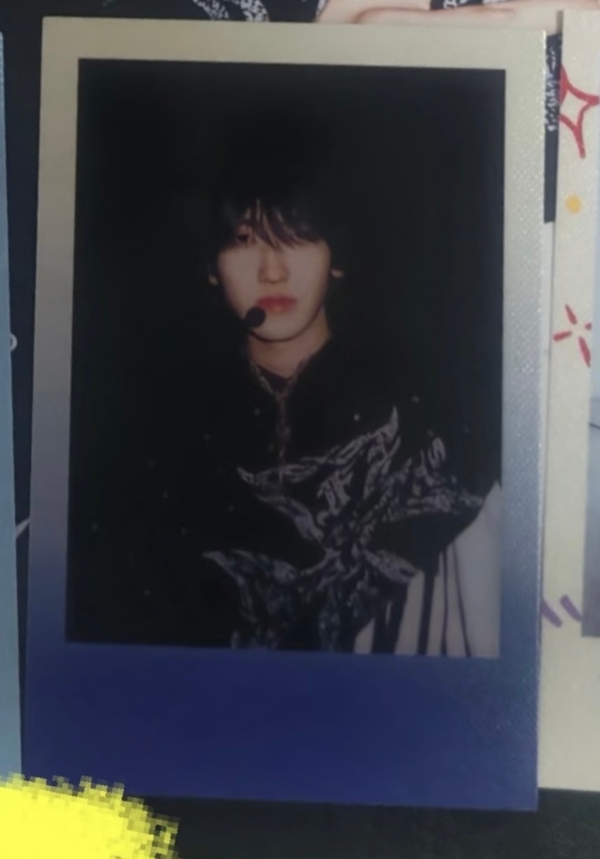 手写卡背“我很想念你们，看到这里的话应该快见面了。”