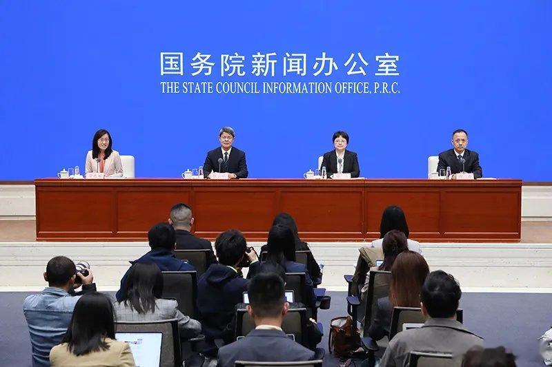 【工信部回应存储器价格飙涨，工信部出手调控存储器价格】近期存储器价格上涨引发手机