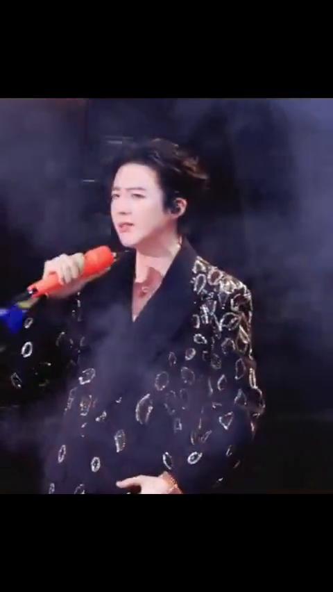 刘宇宁长风谣，澳门尖叫之夜内场直拍。
谢谢。