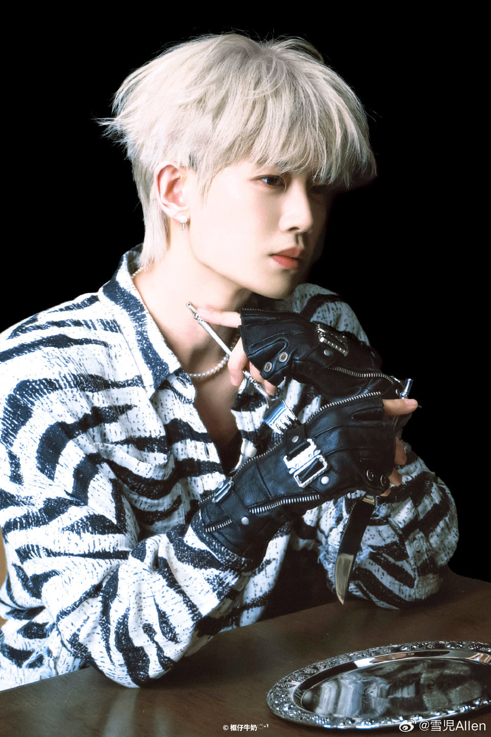 任嘉伦 ❥ 𝙏𝙊: 任嘉伦   ❥❥❥¹⁰⁸┈┈┈┈┈┈┈┈🎀❶❾❽❾┈┈