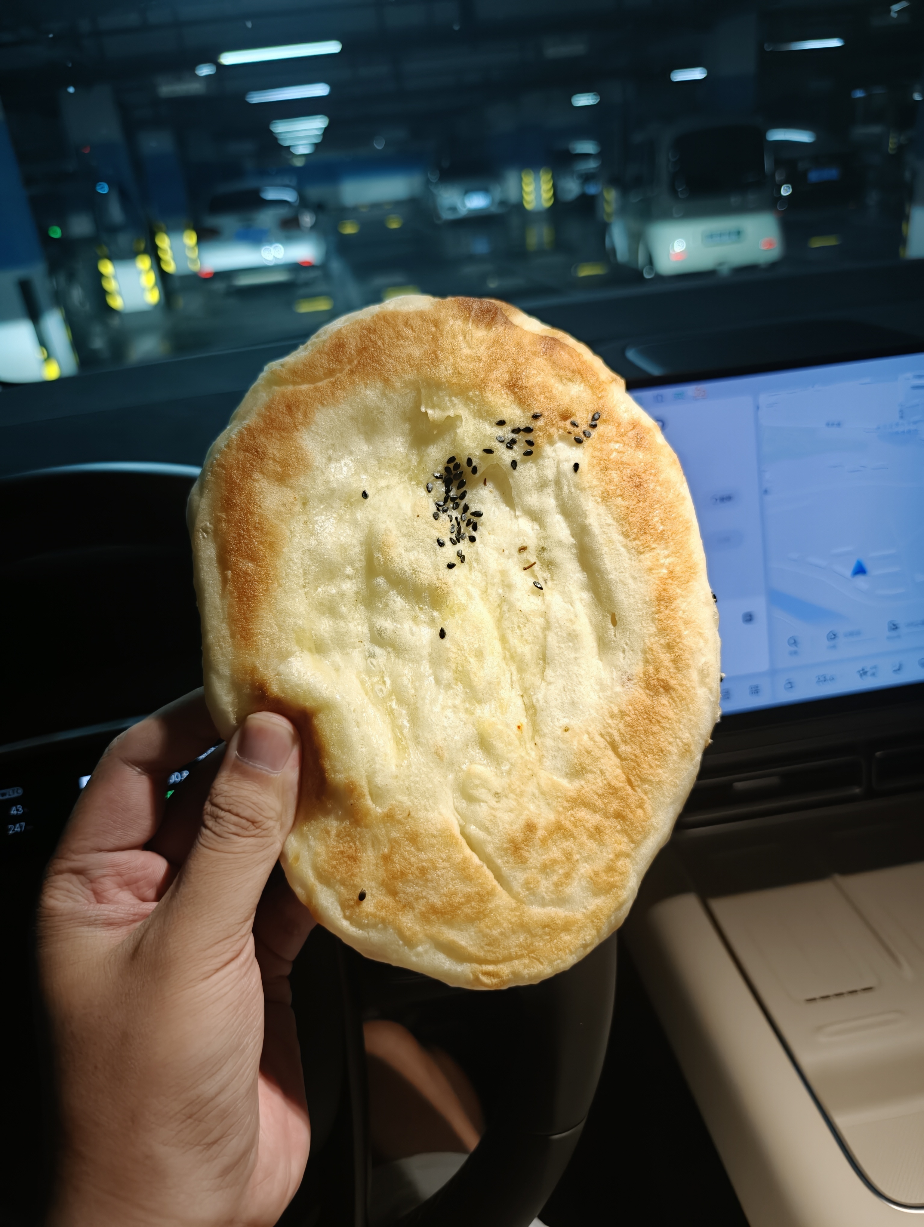 你对手机涨价脱敏了吗第一 现在换机的频率其实越来越低了 不管涨不涨价，实际上换机