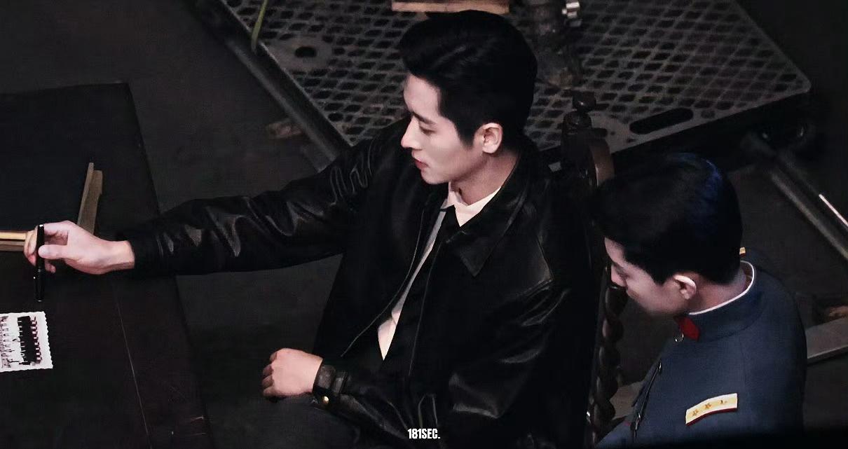 🆑丞磊玉簟秋 

一向想对你说，无论走到哪里，最想去的还是你身边。

@丞磊 