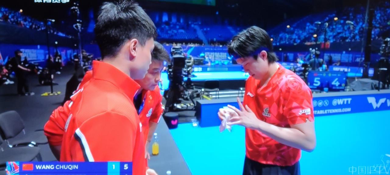 头哥血战卡尔伯格，3:0横扫对手，令人肃然起敬！
头哥第一局11:8战胜卡尔伯格