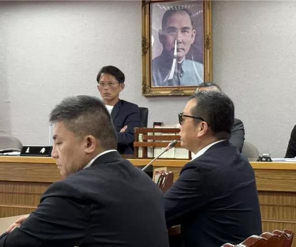 726罢免案大失败，民进党内部检讨声浪不断，包括卓内阁是否要改组等；卓荣泰31日