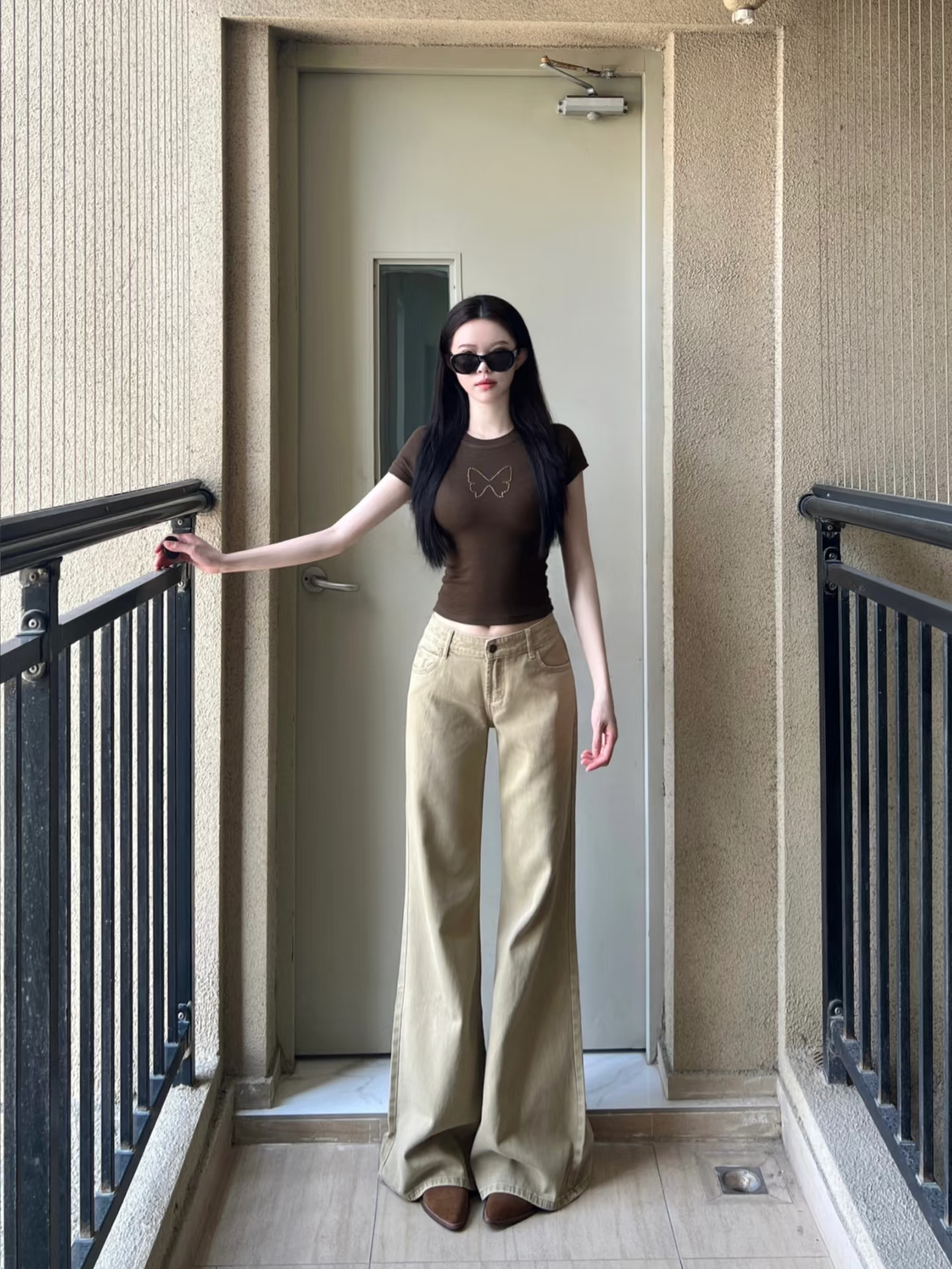 真就是！一条很有感觉的裤子！搭小短T太妙了