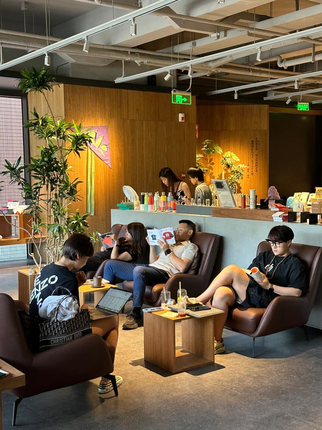 北京9个空调凉气很足，不花钱待一天的地方！！