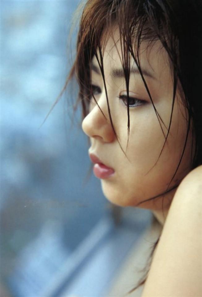 日娱当年的写真三巨头：杉原杏璃、筱崎爱、星野亚希……
当然，这个所谓的三巨头，也