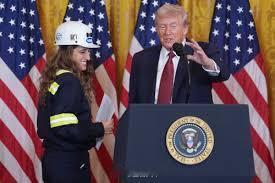 川普承诺上任第一年将能源成本减半，但实际多数能源价格上涨 多家媒体报道，川普在 