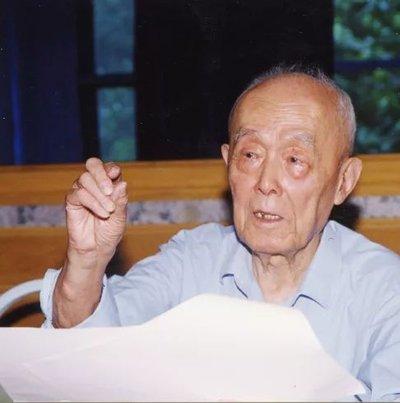 北大终身教授季羡林，留给世人的忠告，一针见血！他说：“人生其实一无意义，二无价值