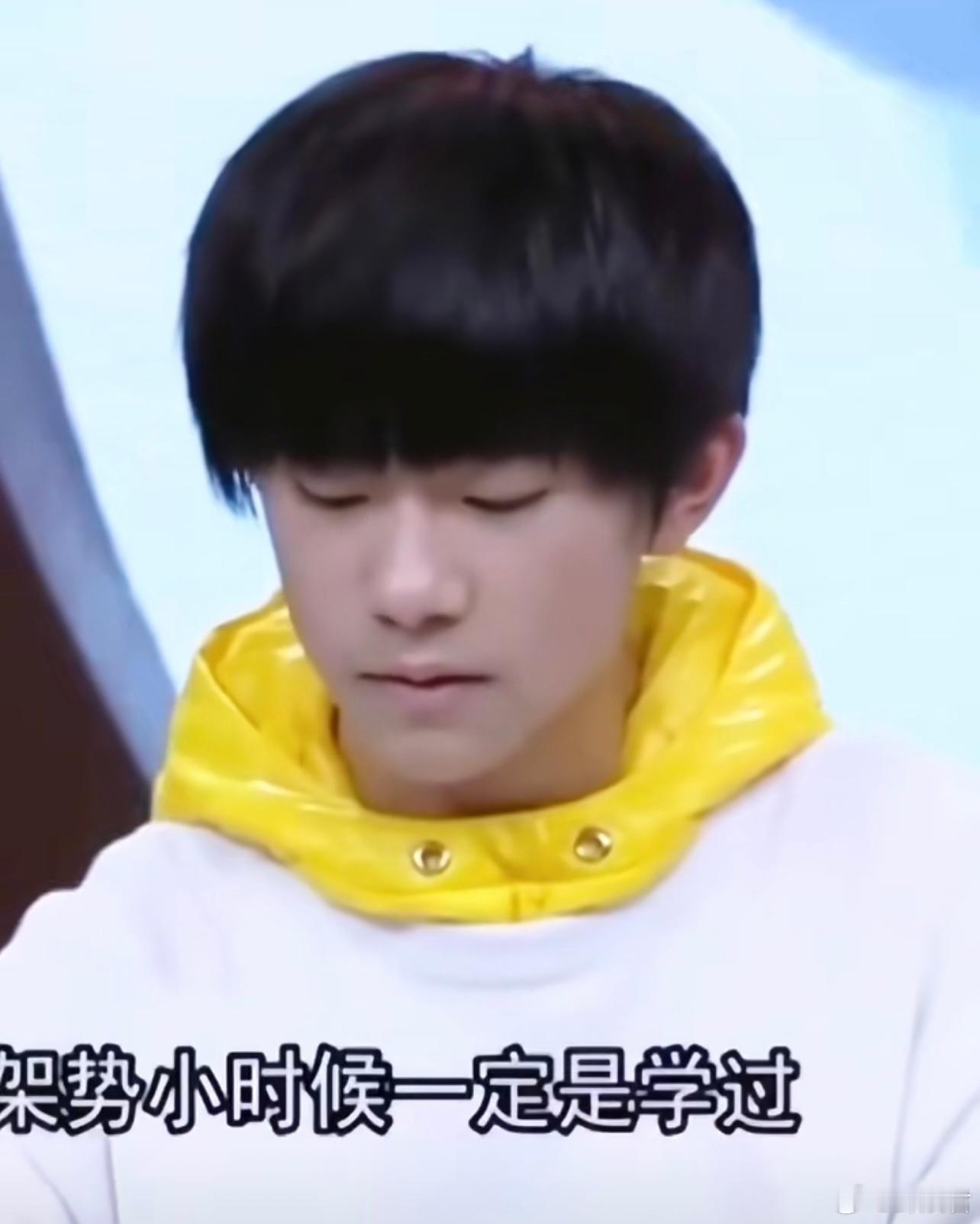 #过年要压岁钱的狠人行为# #4岁小孩哥为领金币怒背十首李白#4岁小孩哥了不得，