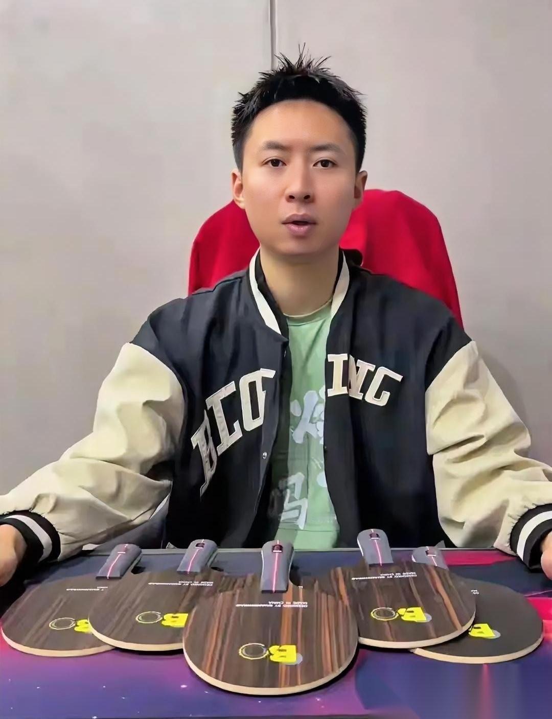 方博国乒生涯的六大遗憾：
1、2015年苏州世乒赛，方博以一匹大黑马杀入决赛，最