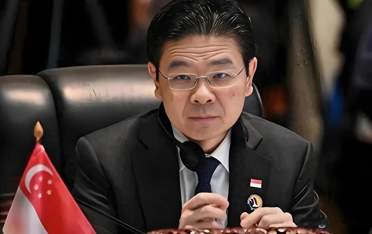 中新两套治理实验：一边高薪养廉顶格给钱，一边当官发财两条道，两种极端，各有难题！