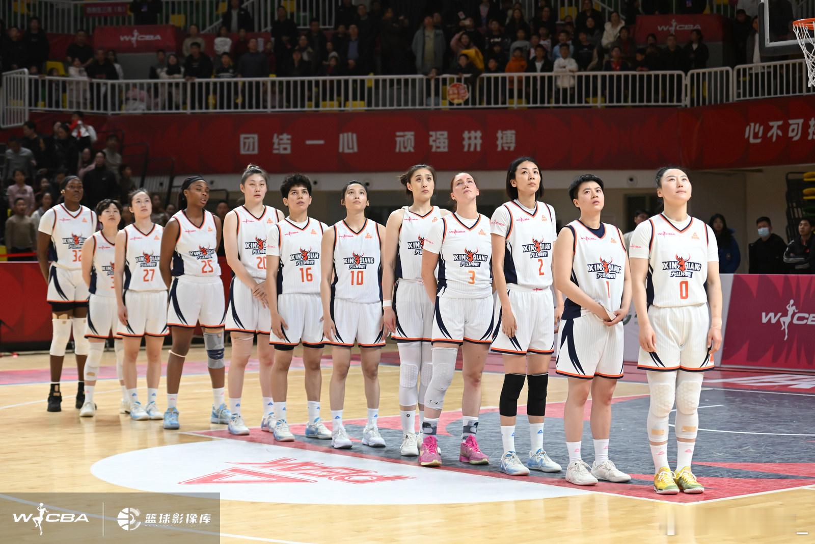 【新疆女篮连胜，中国女篮后继人才在哪里？】昨晚，新疆女篮以3分优势险胜上海女篮，