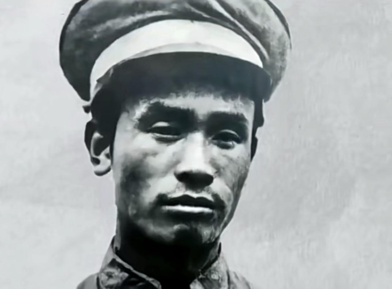没想到西北野战军头号拼刺英雄刘四虎，扛过了敌人的刺刀、炮弹，从死人堆里爬回来无数