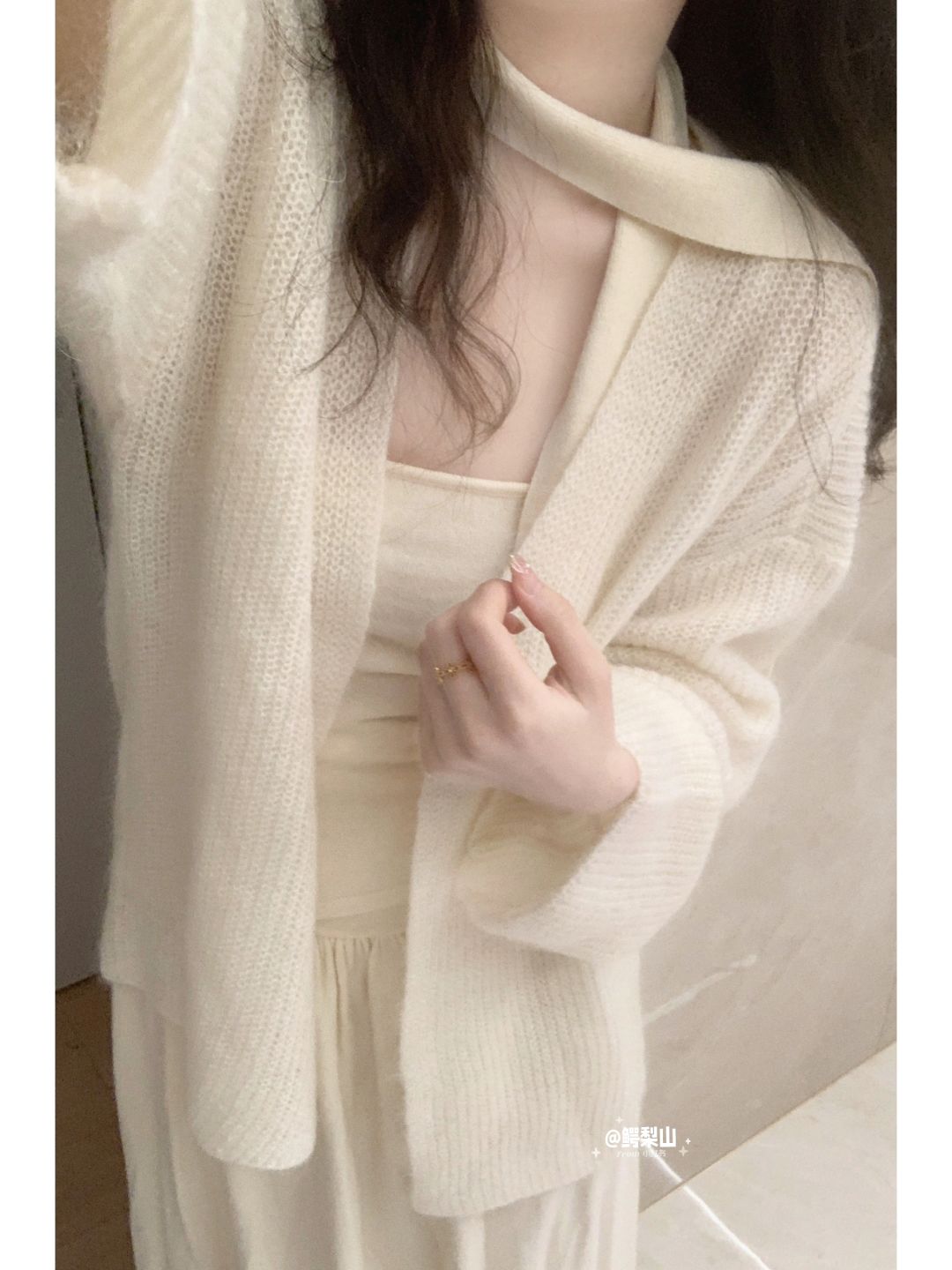 温柔girl～☃️☃︎白茶清欢刘亦菲感米白套装