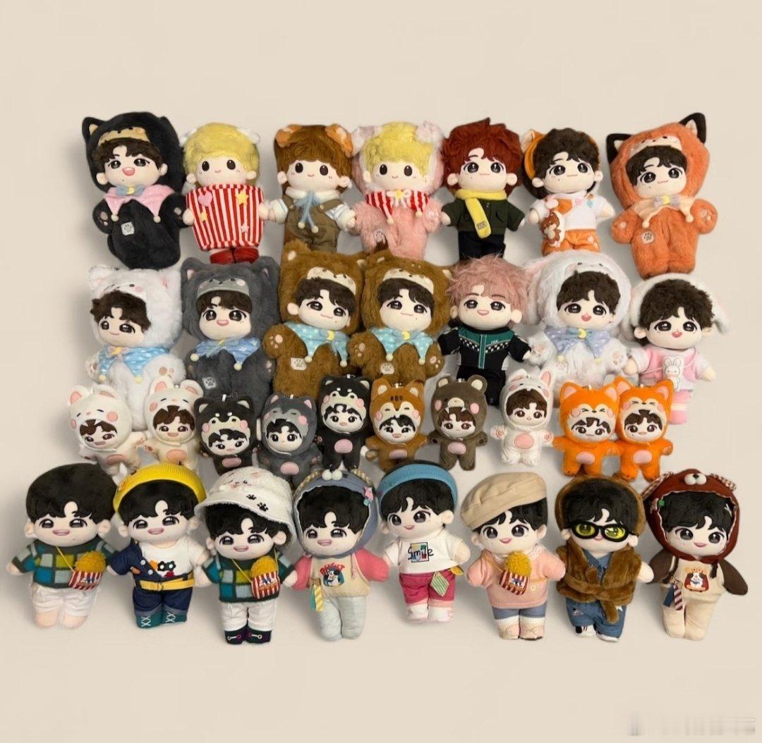 丁程鑫想往娃娃机里放周边超前探班开 xin 玩吧笑疯我！丁程鑫抓娃娃上瘾，还想往