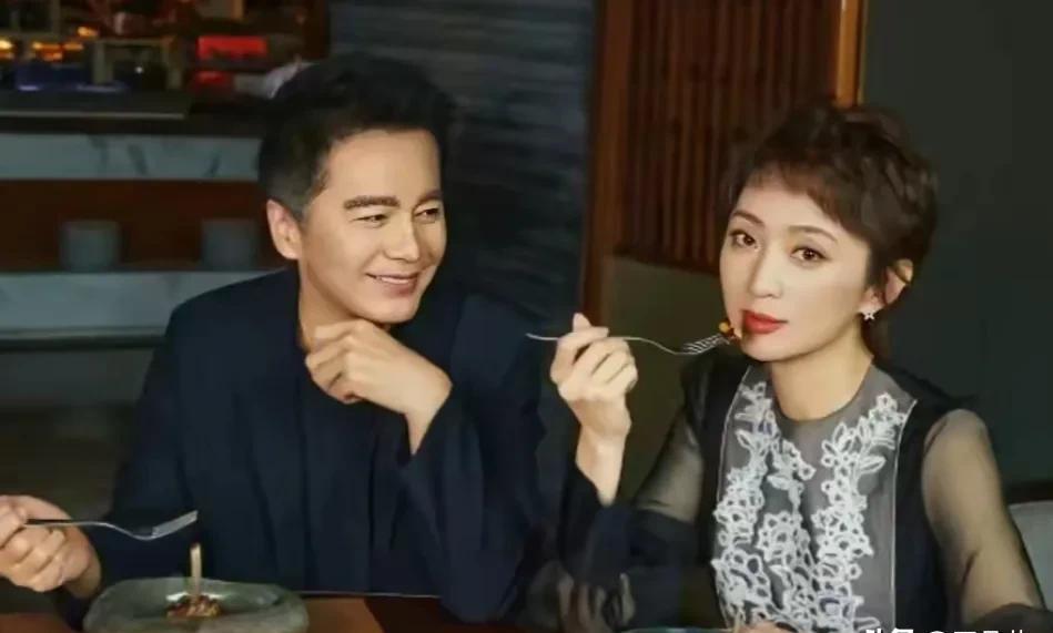 真正的高手，从不用爱捆住人。
2004年，情史丰富的许亚军在高尔夫球场遇见张澍。