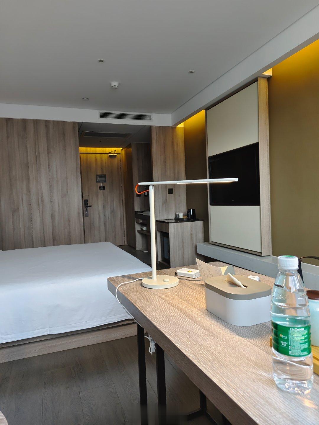 到深圳了，好久不见得深圳，云还是那么好看  ​​​