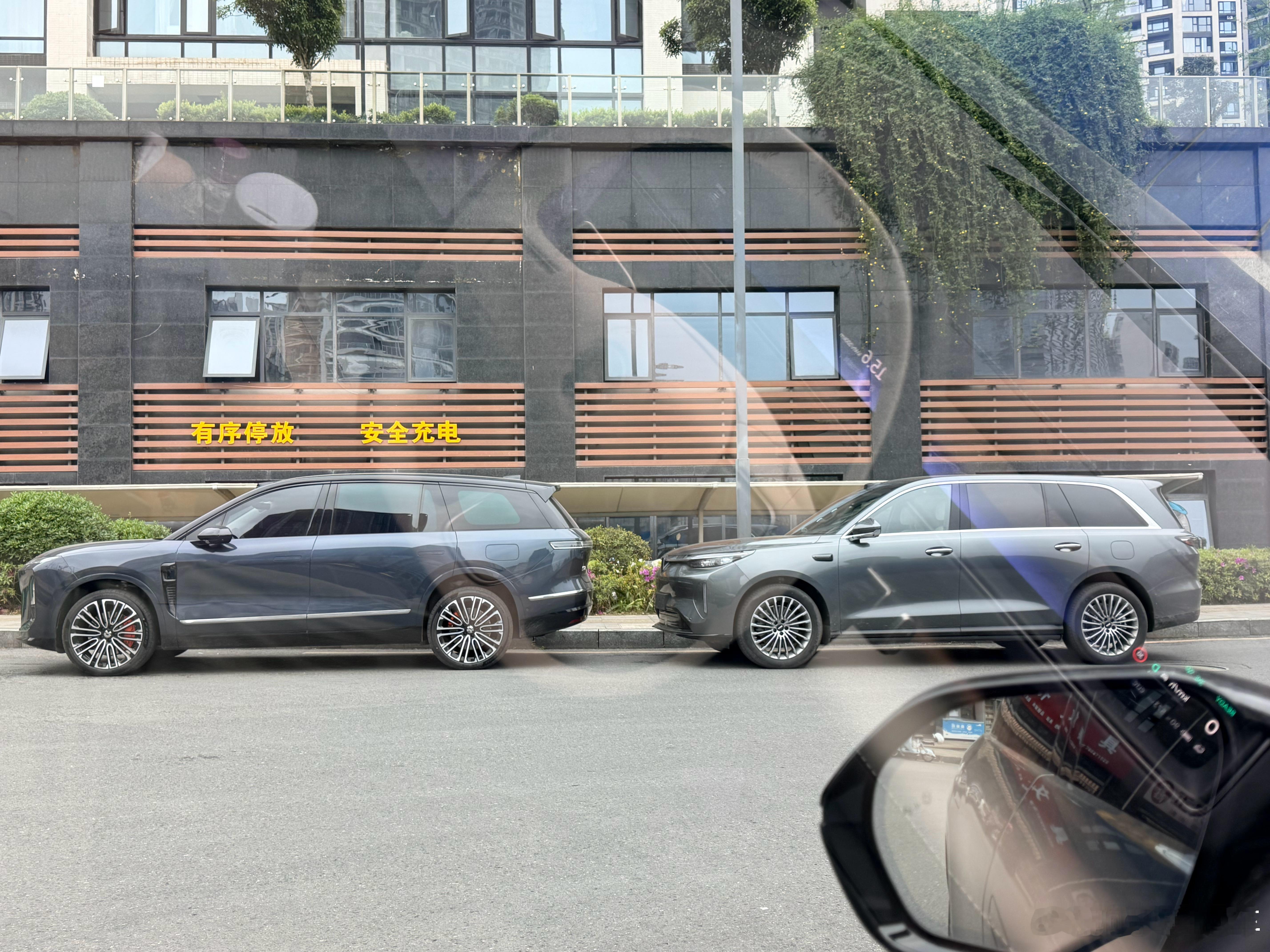 看到今天有博主朋友们在发魏牌V9X的内容，突然想到了我去年发布的隔壁哈弗内容视频