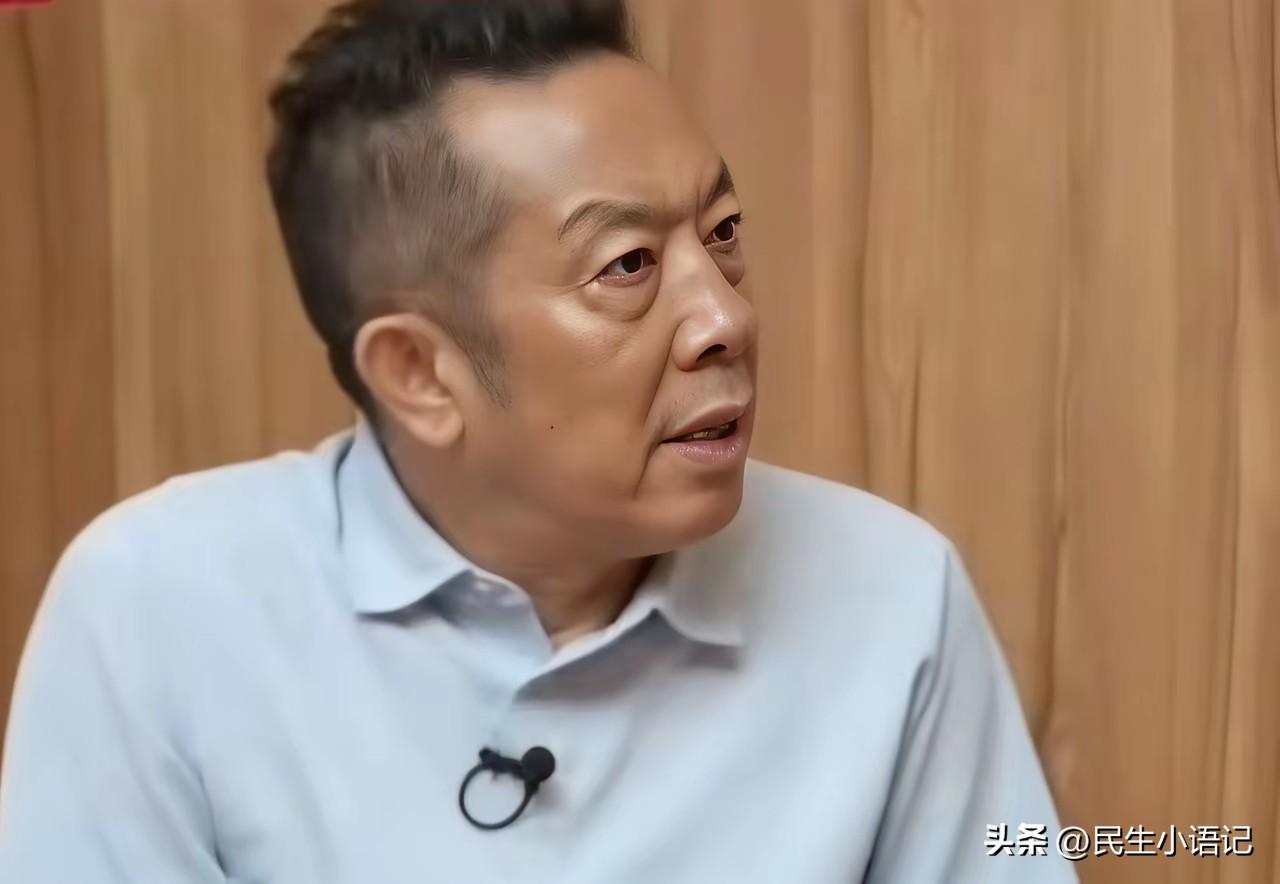 当罗永浩吐槽西贝“几乎全是预制菜，还那么贵”时，贾国龙的第一反应就是硬刚。

