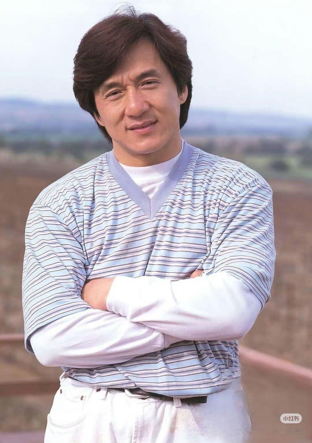 成龙回应72岁保持高精力成龙说自己是七旬年轻人成龙我还蛮喜欢的，真的很好啊，演技