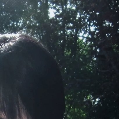 世界上有一条很长很美的路叫做梦想，还有一睹堵很高很硬的墙叫做现实，翻越那堵墙叫做