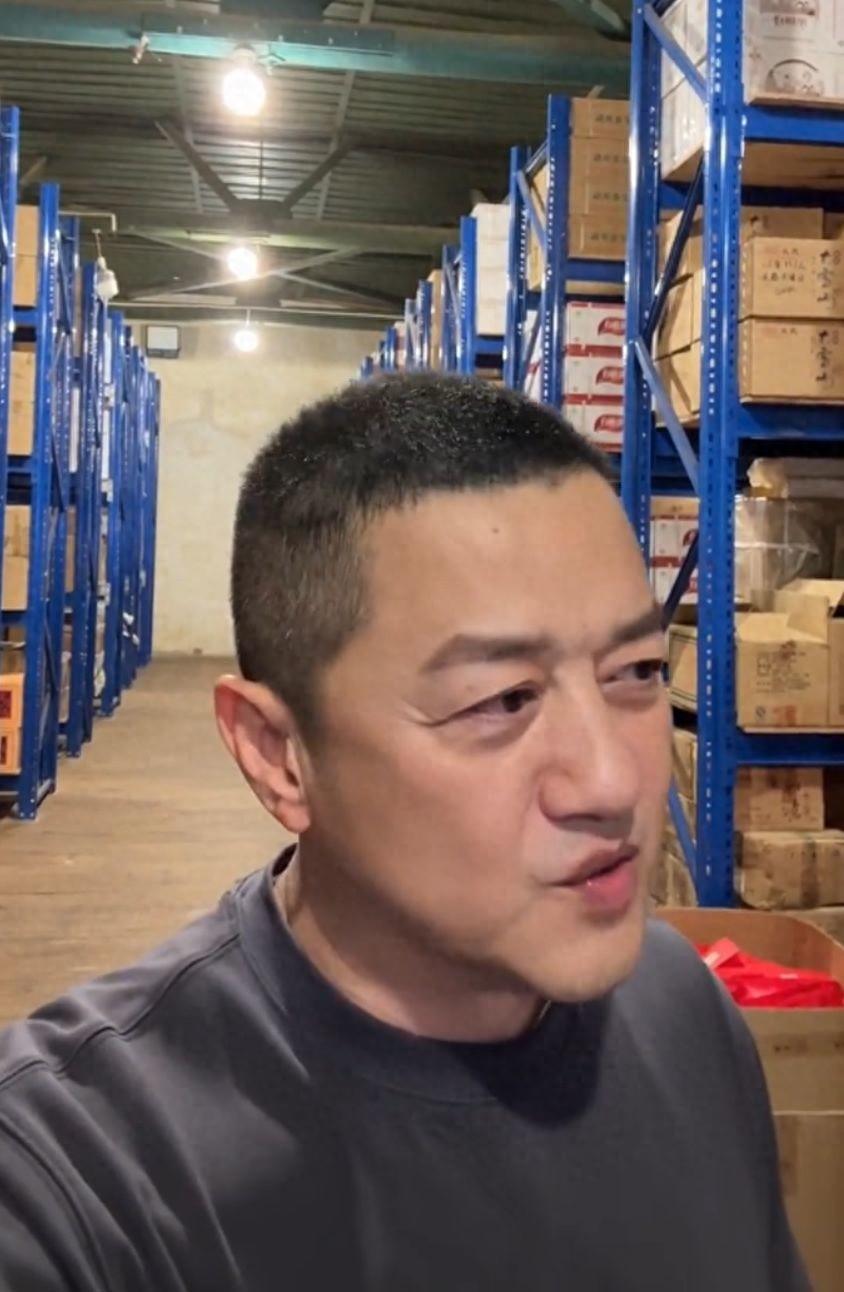 李亚鹏喊话张雪：“虽然我们俩不认识，但是你的话我信！”

他请张雪拍卖冠军车时通