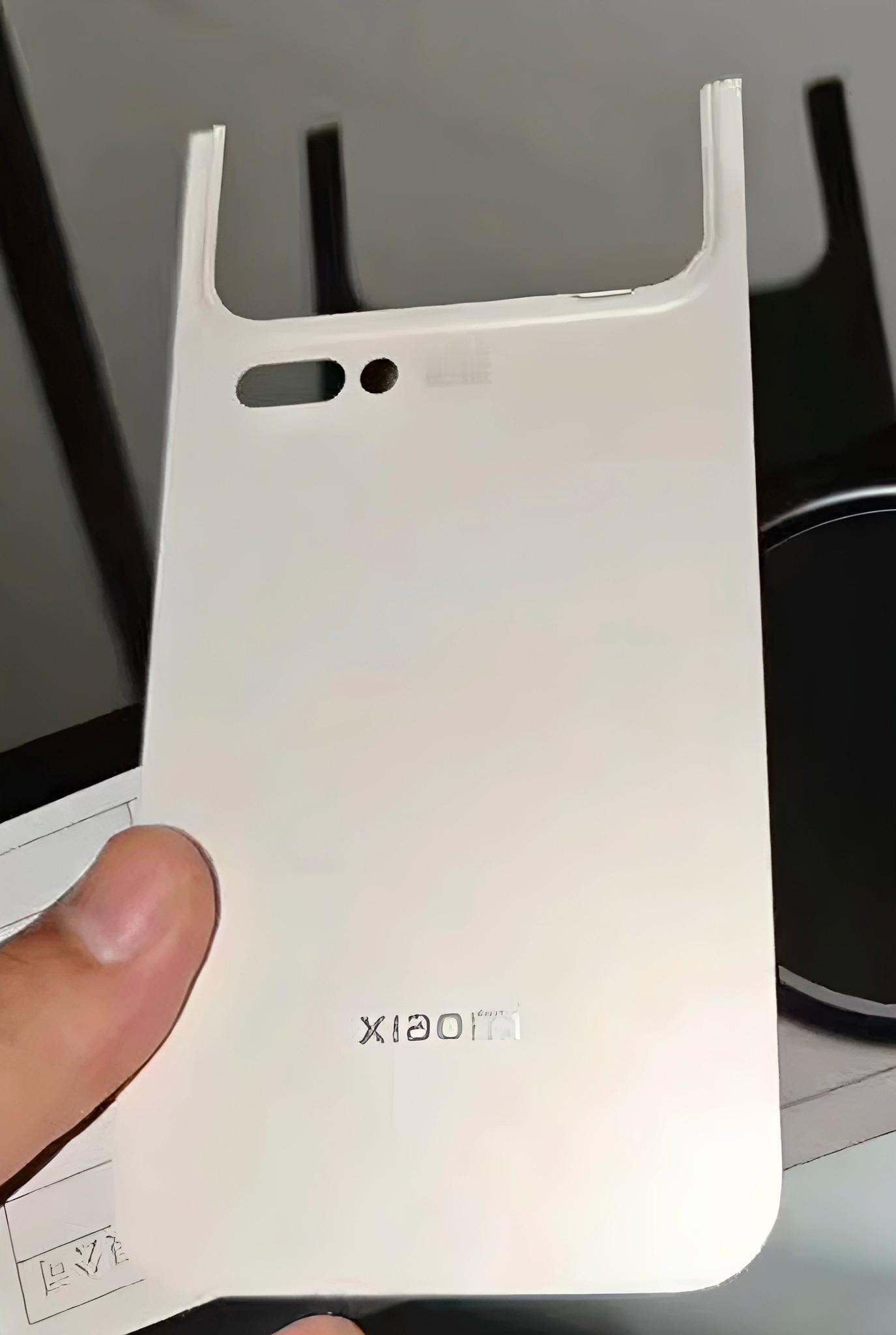 这个开模怎么样。[污][污]iPhone和mPhone手机壳造型都差不多。[允悲